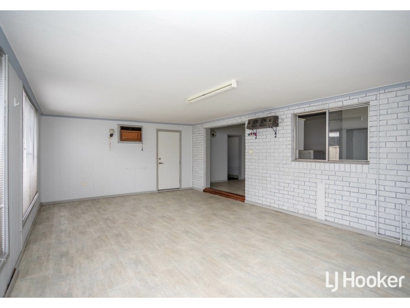 27 Shelburn Road, Thornlie WA 6108