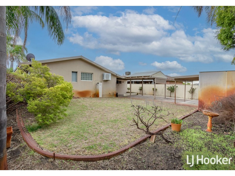 27 Shelburn Road, Thornlie WA 6108