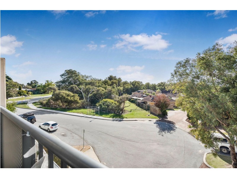 19/17 Southdown Place, Thornlie WA 6108