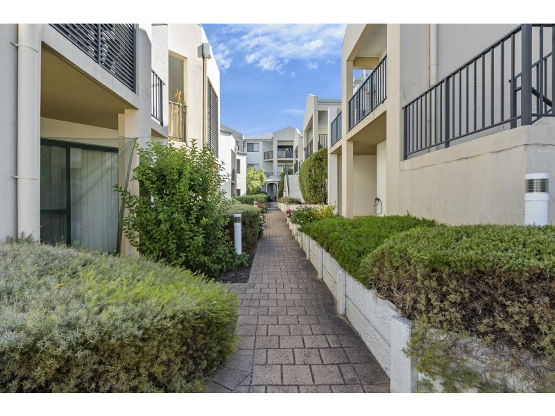 19/17 Southdown Place, Thornlie WA 6108