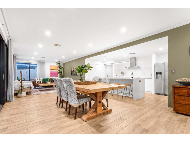 85 Bradstocks Grove, Southern River WA 6110