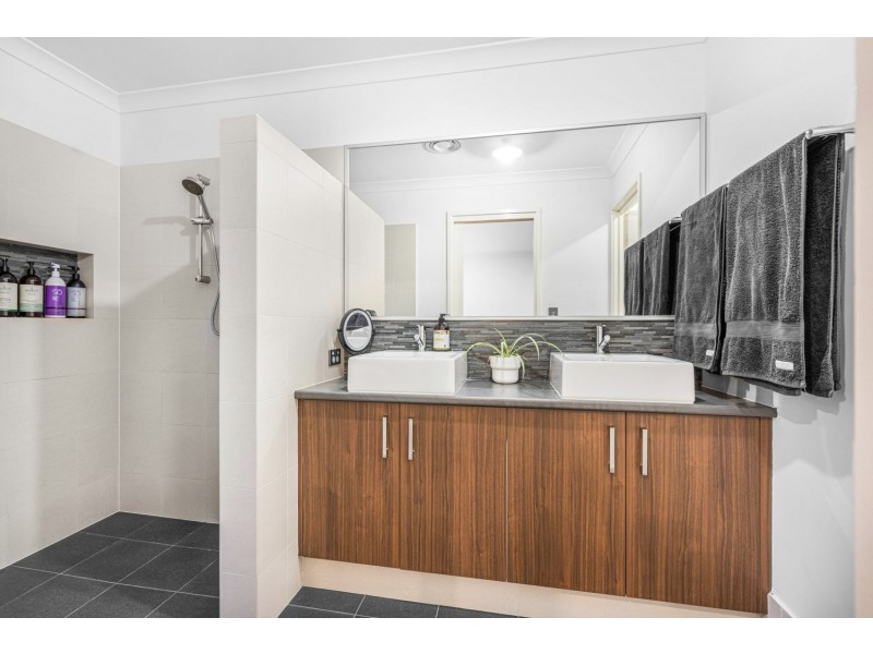 85 Bradstocks Grove, Southern River WA 6110