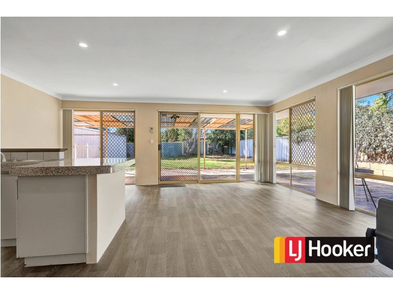 28 Silverhill Loop, Seville Grove WA 6112