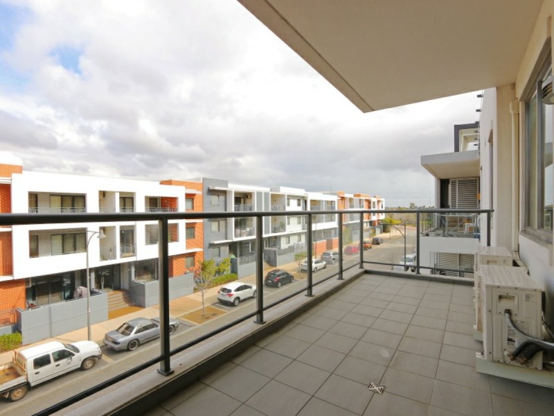 33/1 Stockton Bend, Cockburn Central WA 6164