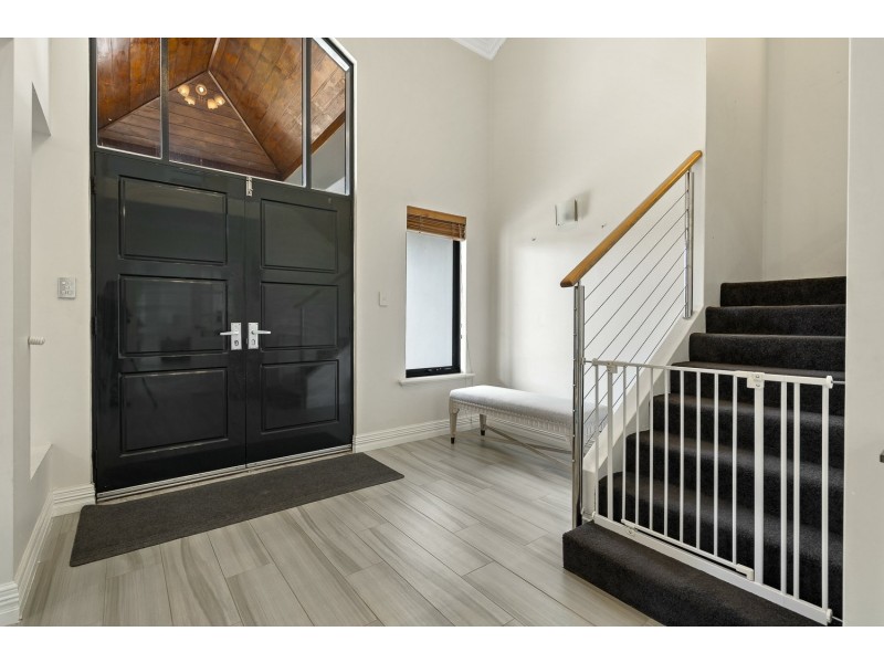 42 Ashridge Turn, Canning Vale WA 6155