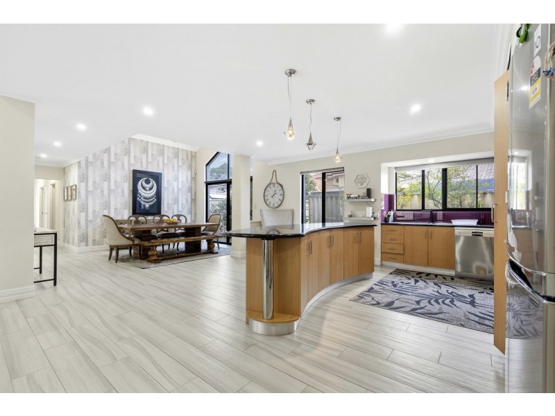 42 Ashridge Turn, Canning Vale WA 6155