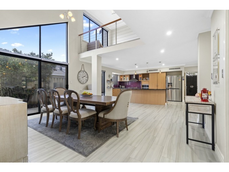 42 Ashridge Turn, Canning Vale WA 6155