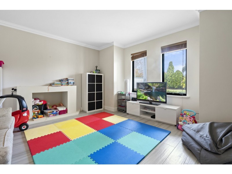 42 Ashridge Turn, Canning Vale WA 6155