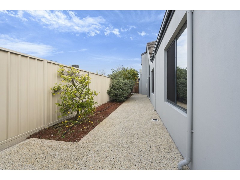 42 Ashridge Turn, Canning Vale WA 6155