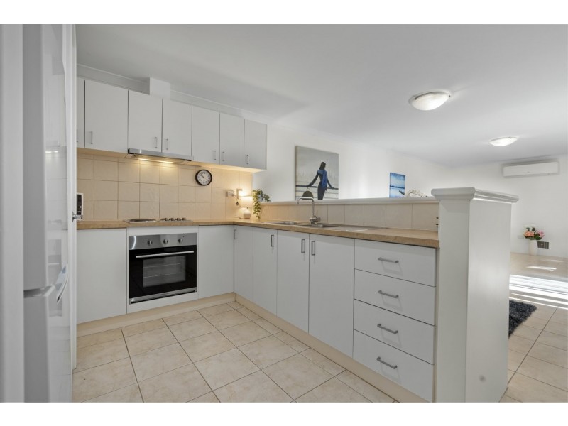 2/13 Muriel Street, Gosnells WA 6110