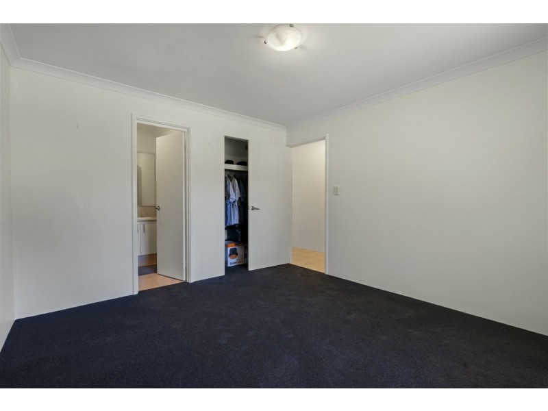 2/13 Muriel Street, Gosnells WA 6110