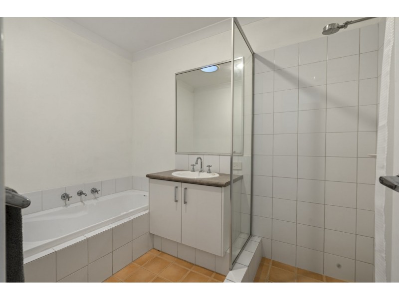 2/13 Muriel Street, Gosnells WA 6110