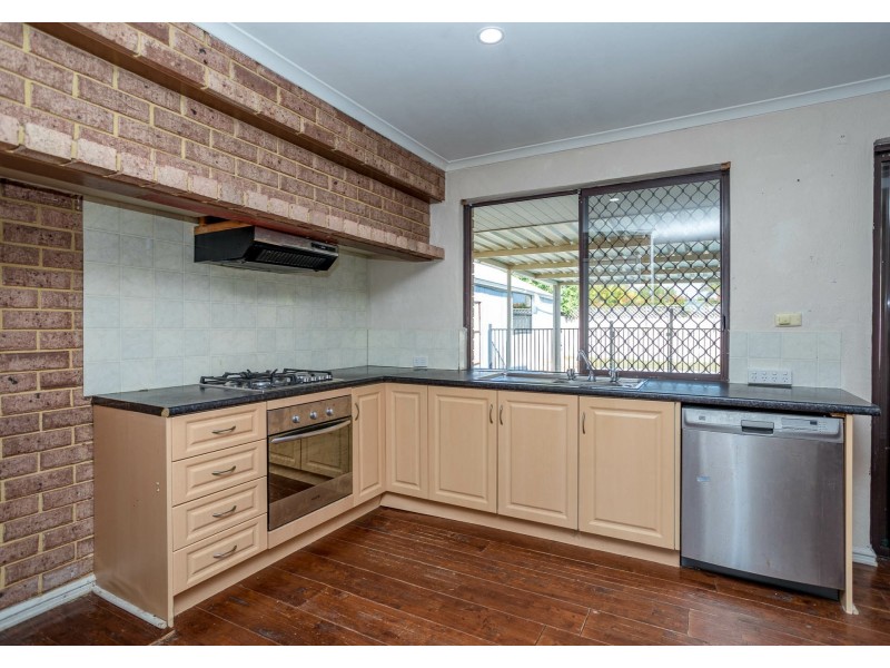 27 Prescott Drive, Gosnells WA 6110