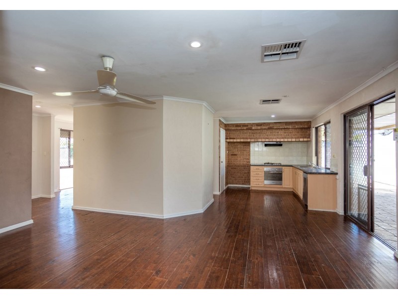 27 Prescott Drive, Gosnells WA 6110