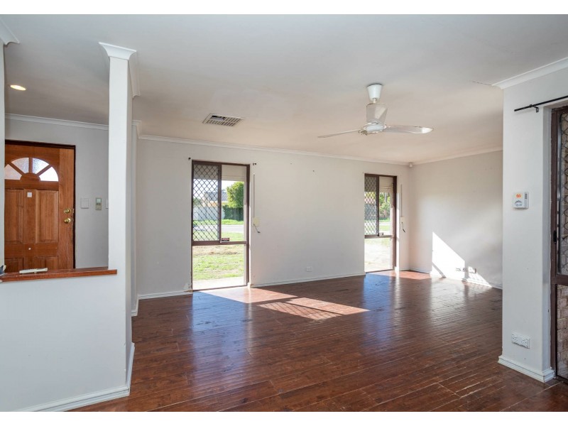 27 Prescott Drive, Gosnells WA 6110