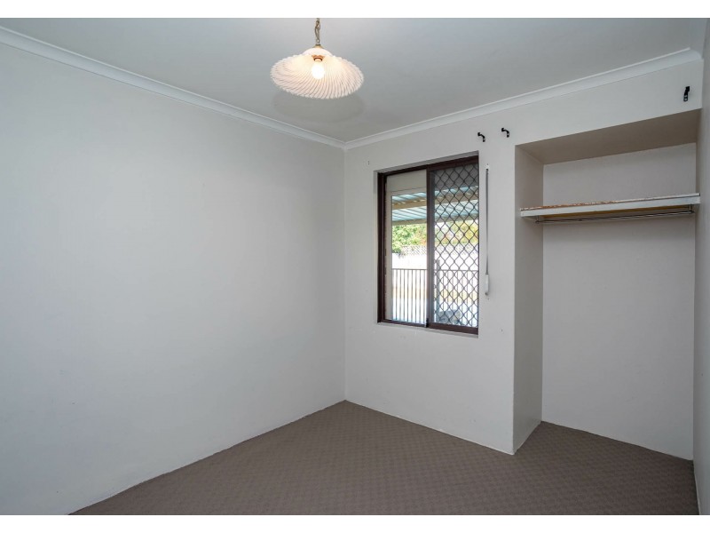 27 Prescott Drive, Gosnells WA 6110
