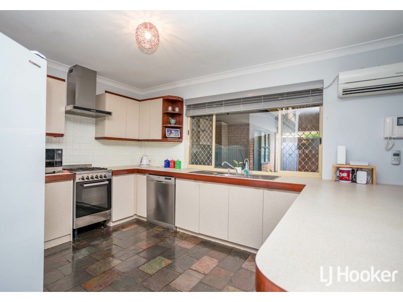 8 Hannan Place, Huntingdale WA 6110