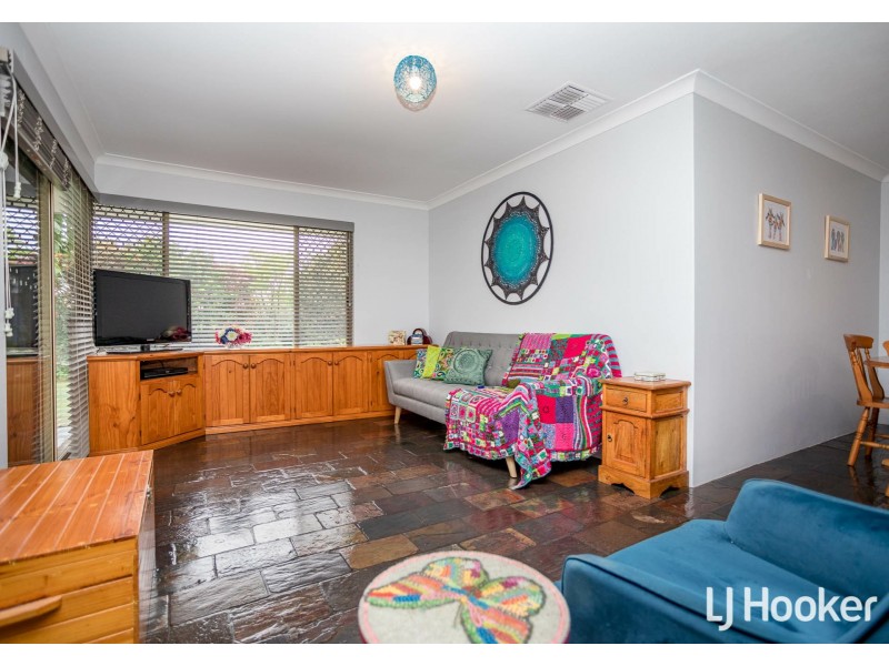 8 Hannan Place, Huntingdale WA 6110
