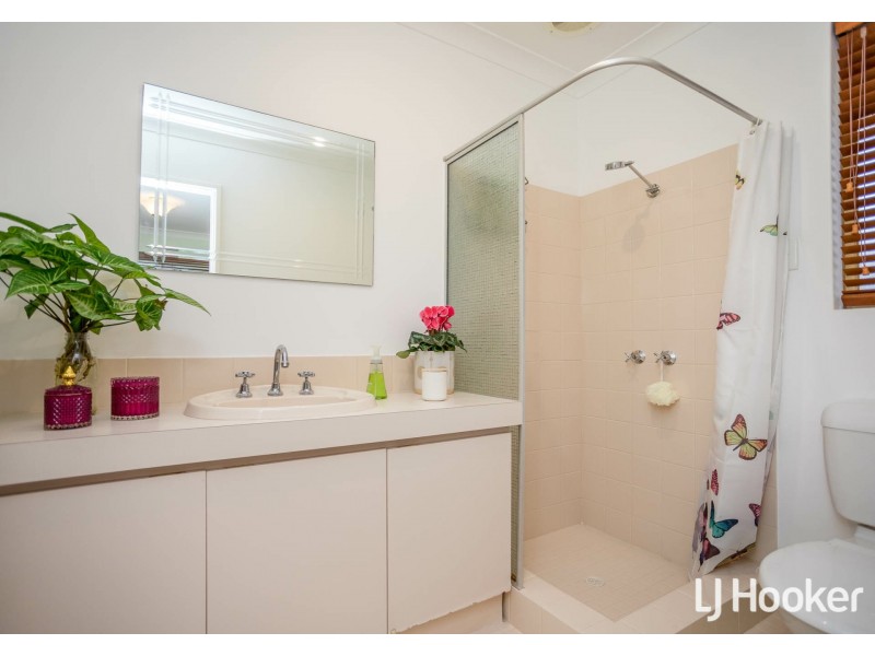 8 Hannan Place, Huntingdale WA 6110