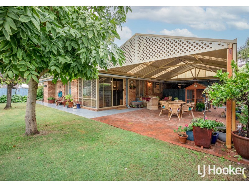 8 Hannan Place, Huntingdale WA 6110