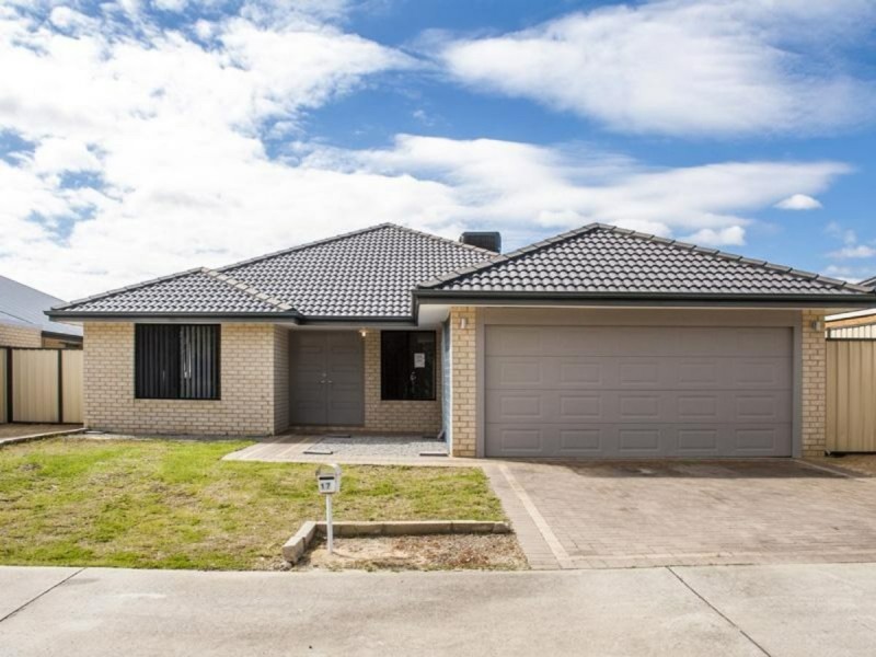 17 George Street, Byford WA 6122