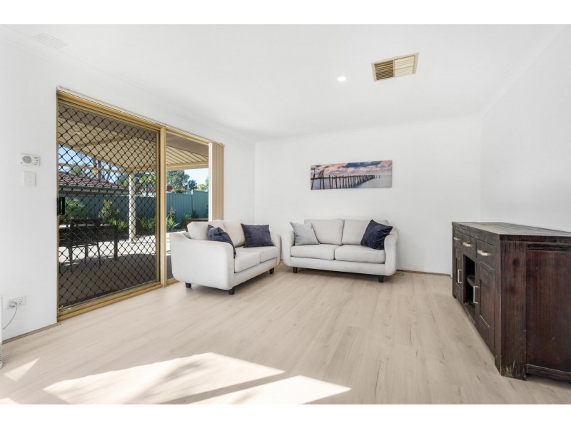 42 Explorer Drive, Thornlie WA 6108