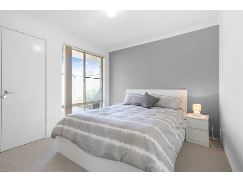 42 Explorer Drive, Thornlie WA 6108