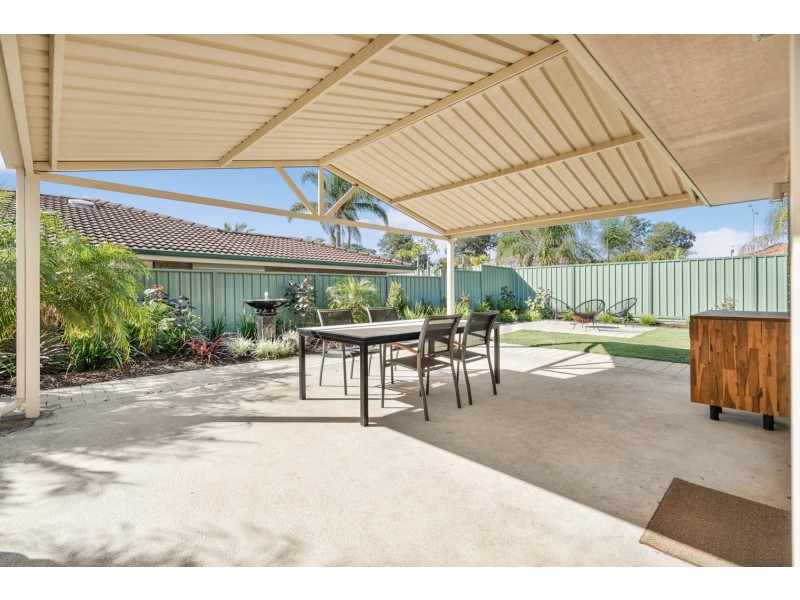 42 Explorer Drive, Thornlie WA 6108
