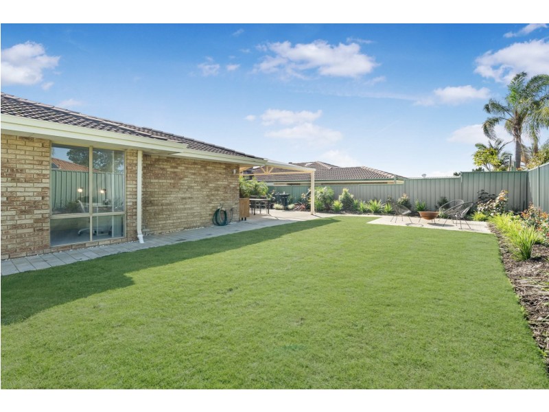 42 Explorer Drive, Thornlie WA 6108