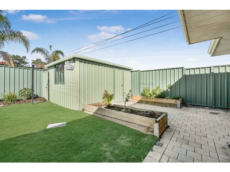 42 Explorer Drive, Thornlie WA 6108