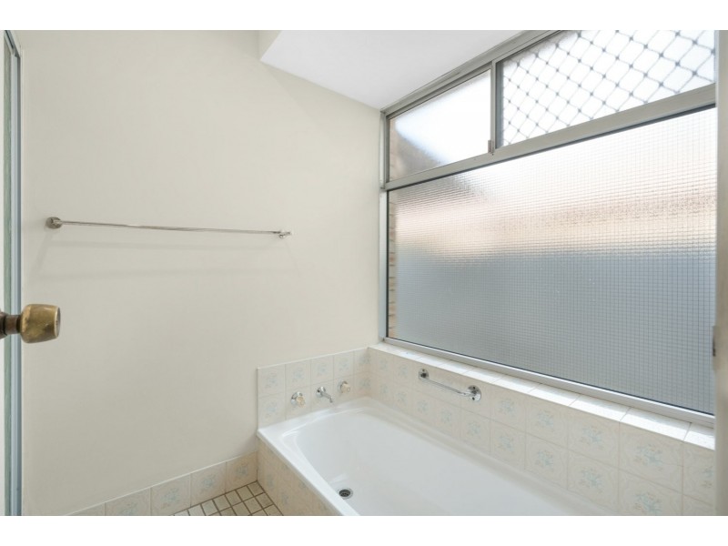 418 Spencer Road, Thornlie WA 6108