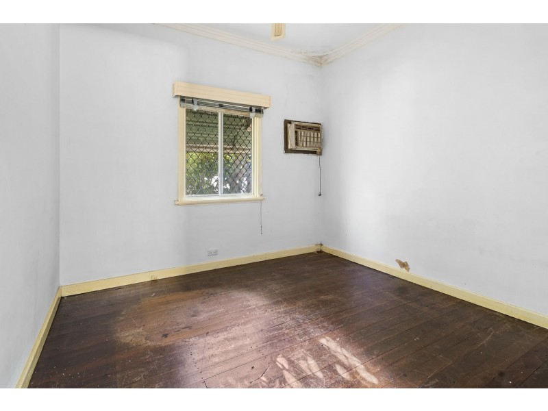 104 Wheatley Street, Gosnells WA 6110