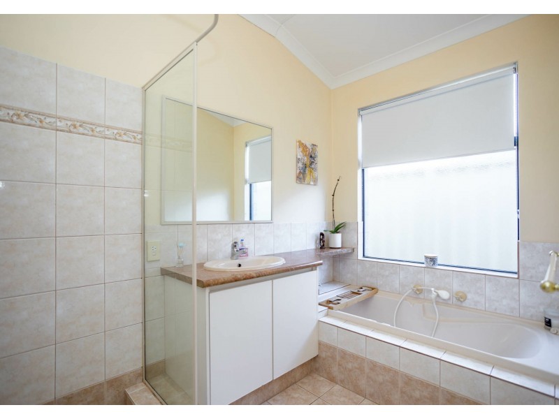 3 Jenkins Lane, Langford WA 6147