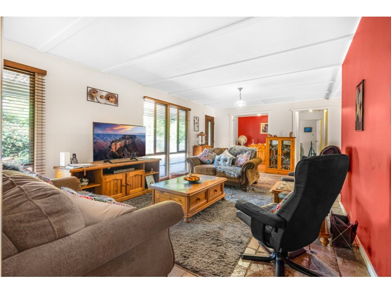 18 Taronga Drive, Kelmscott WA 6111