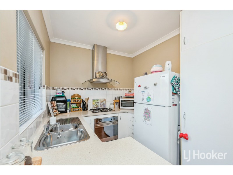 2/20 Dixie Road, Kelmscott WA 6111