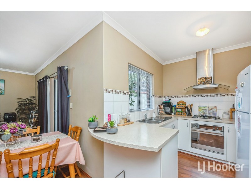 2/20 Dixie Road, Kelmscott WA 6111