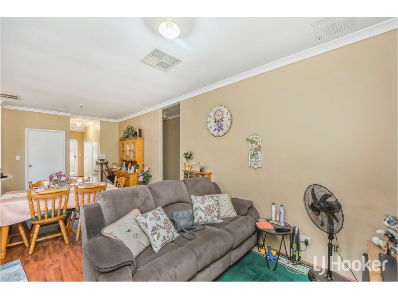 2/20 Dixie Road, Kelmscott WA 6111