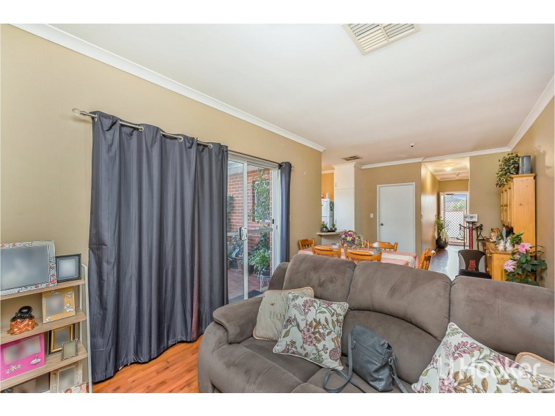 2/20 Dixie Road, Kelmscott WA 6111