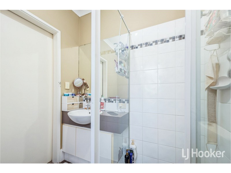 2/20 Dixie Road, Kelmscott WA 6111