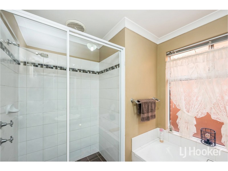 2/20 Dixie Road, Kelmscott WA 6111