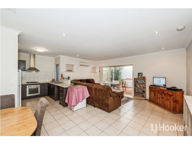 2/74 Dorothy Street, Gosnells WA 6110