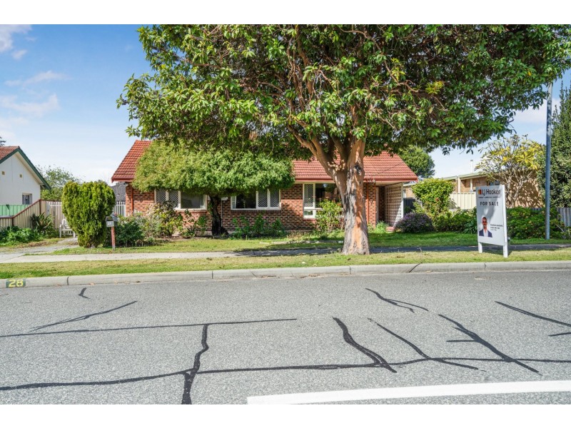 28 Berehaven Avenue, Thornlie WA 6108