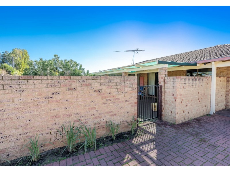 21A & B Herndon Close, Cannington WA 6107