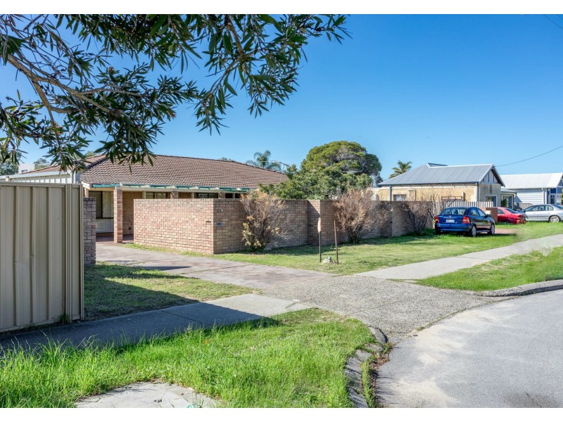 21A & B Herndon Close, Cannington WA 6107