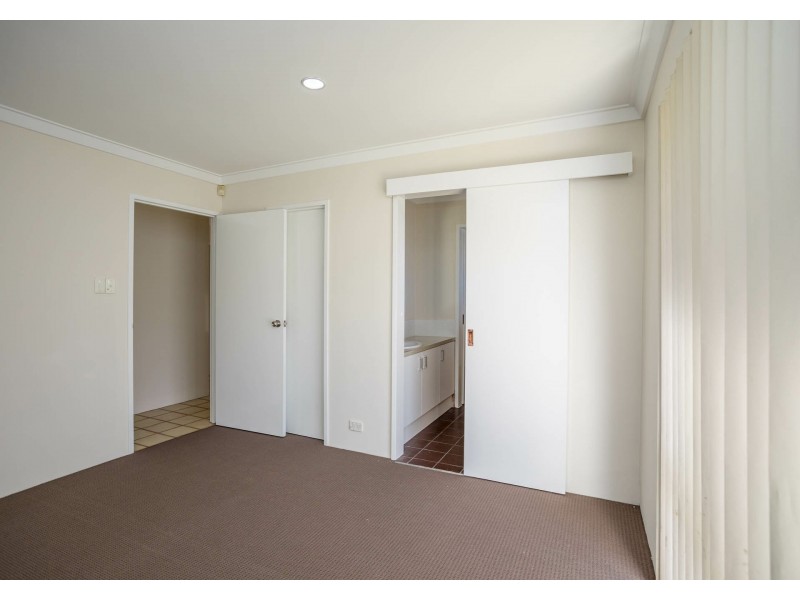 21A & B Herndon Close, Cannington WA 6107