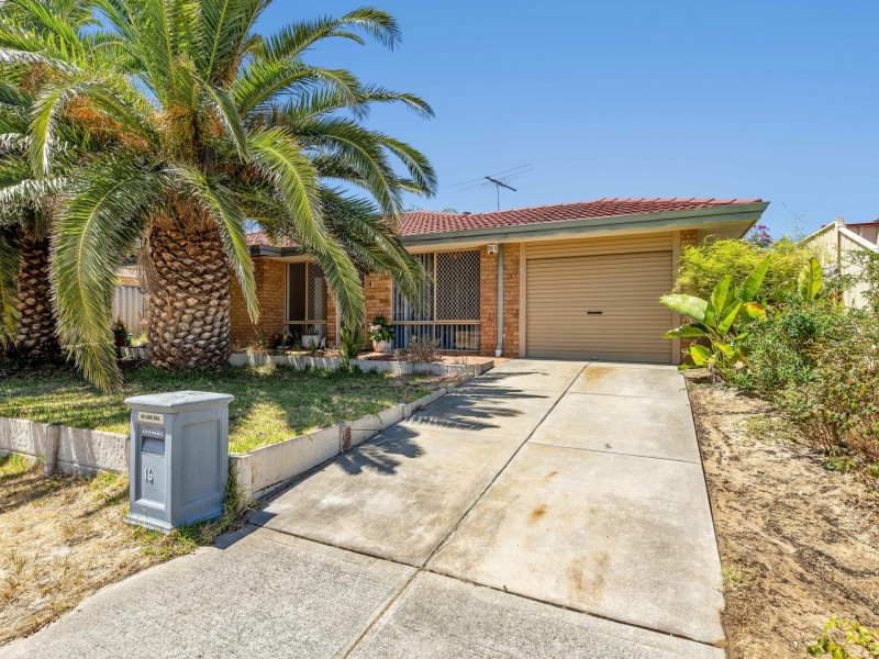 16 Dolara Court, Maddington WA 6109
