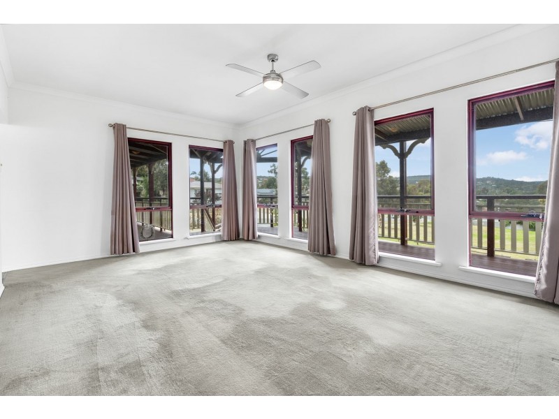 99 Blanchard Road, Swan View WA 6056