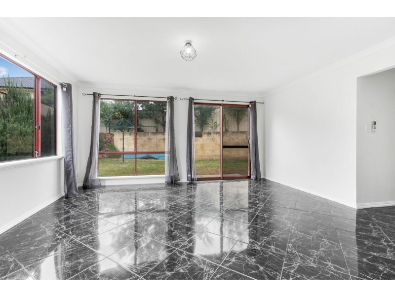 99 Blanchard Road, Swan View WA 6056