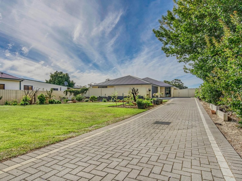 31 River Avenue, Maddington WA 6109