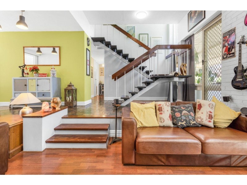 10 Camborne Way, Thornlie WA 6108
